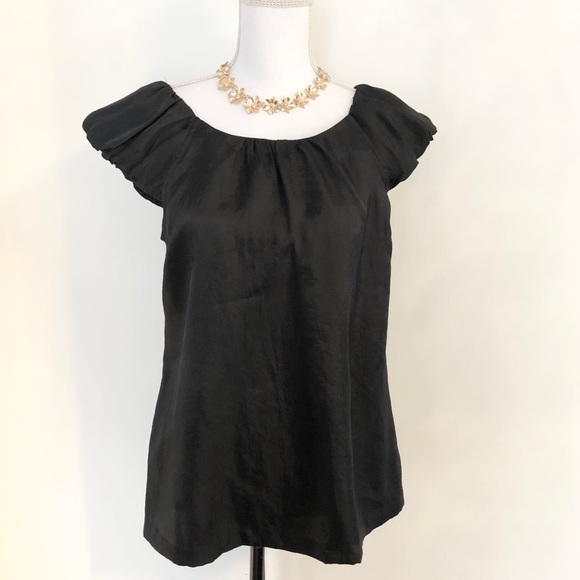 🆕Express Black Short Sleeve Blouse - Picture 2 of 6